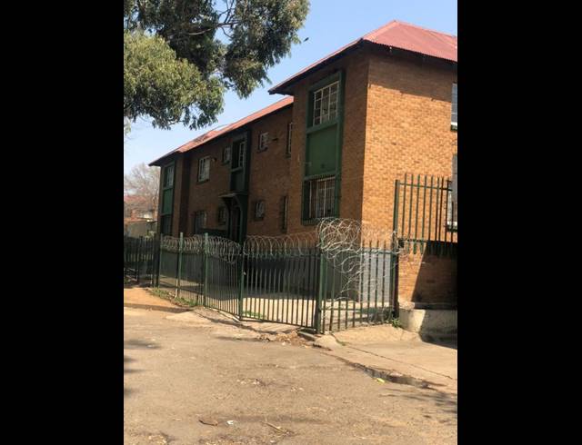 8 BEDROOM APARTMENT FOR SALE IN ROSETTENVILLE